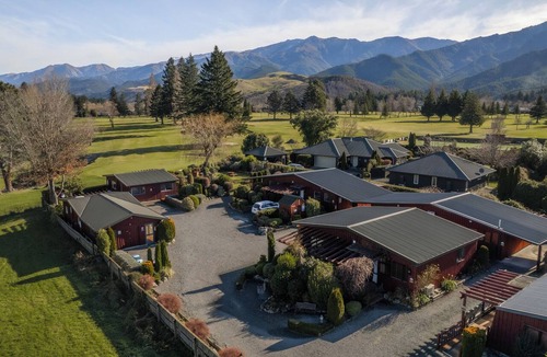 Hanmer Springs House | Hot Tub | Pool Table | Golf Course - HS71212