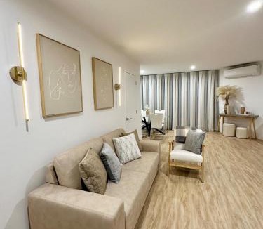 Hornby Apartment | House in Christchurch 10 mins from Airport