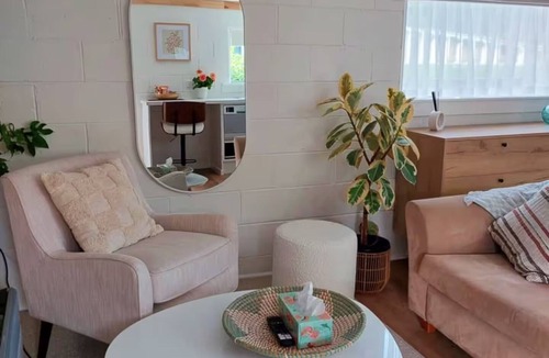 Howick Apartment | Howick Hideaway 1 bedroom self contained studio, close to Howick Village.