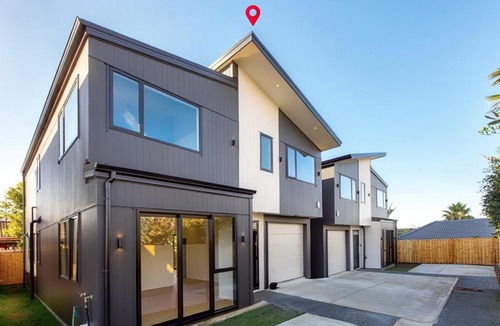 Somerville House | Howick New Builds, Walk to Shops
