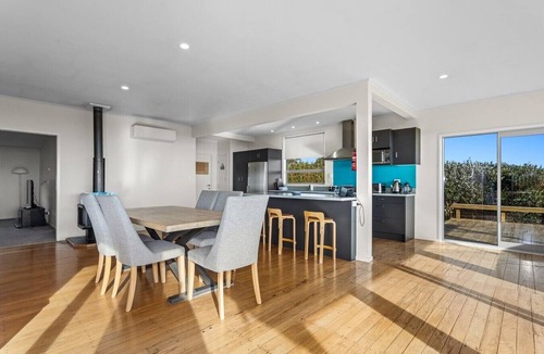 Tirohanga House | Hukuwai Heights- Ocean View Escape