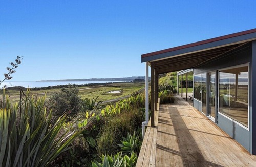 Tirohanga House | Hukuwai Heights- Ocean View Escape