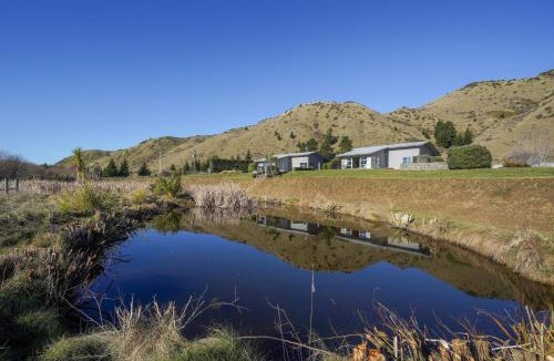Hurunui House | Hurunui River Retreat - Flax Cottage