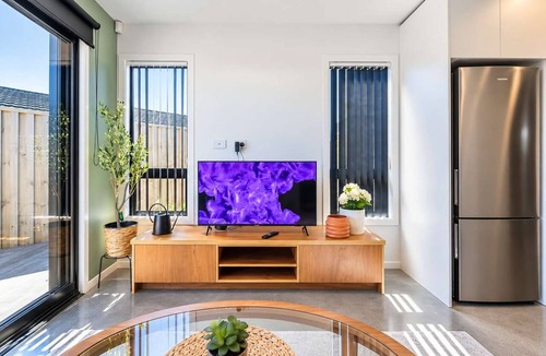 Waterloo House | Hutt Central | Dreamcatcher Cottage 2BR