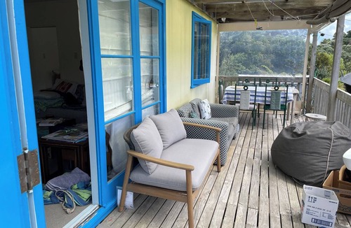 Waiheke Island Cottage | Iconic comfortable idyllic bach/cottage, in secluded Enclosure Bay ,