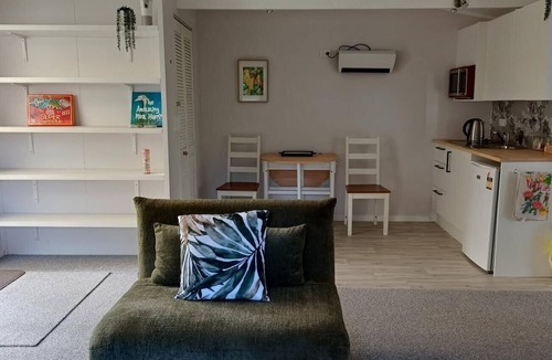 Drury House | Ideal for travelers, business people, or for attending an event, family friendly