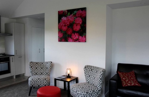 Gore District Cottage | Idyllic Cottage Rental for Romantic Getaway in Gore, New Zealand