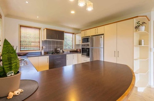 Lynmore House | Iles Inn - Spa Pool, Pets OK, Walk to Forest