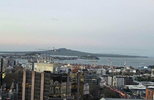 Grafton Apartment | Immaculate 2BDR Central City Chic Apartment