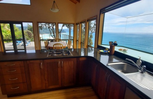 Tairua House | Incomparable Ocean & Island Views. Walk to the Beach.