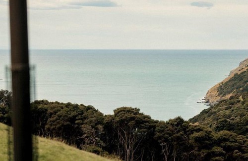 Little Akaloa Cabin | Incredible Tiny House Rental with Amazing Views in Akaroa, South Island
