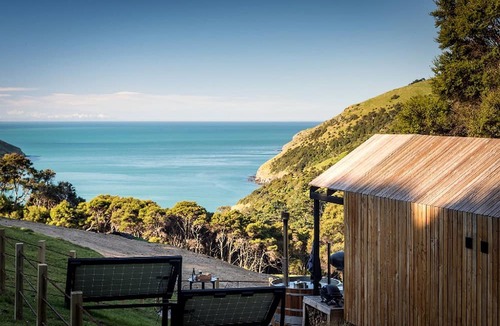 Little Akaloa Cabin | Incredible Tiny House Rental with Amazing Views in Akaroa, South Island