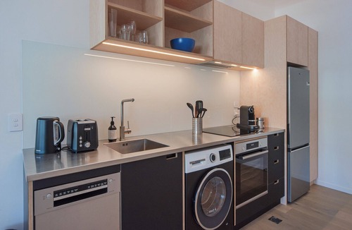Nelson City Centre Apartment | Inner City Apartment 3 with Rooftop Balcony