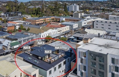 Nelson City Centre Apartment | Inner City Apartment 3 with Rooftop Balcony
