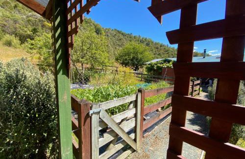 Tapawera House | Kahurangi Cottage Wilderness Retreat