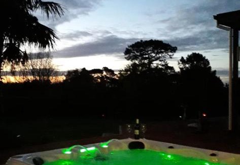 Te Poi House | Kaimai Sunset Bed & Breakfast