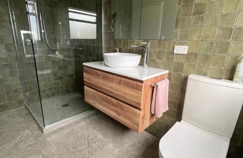 Te Poi House | Kaimai Sunset Bed & Breakfast