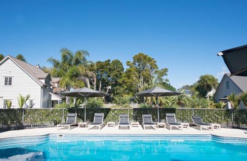 Russell House | Kauri Cottage 2 or 3 Bedroom - Russell Cottage Collection