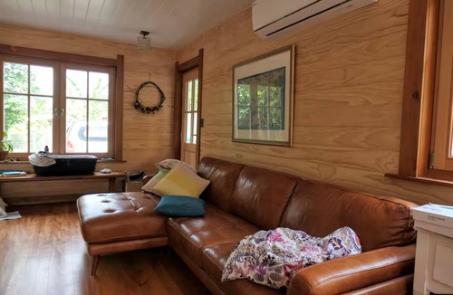 Raglan House | Kauri Homestead: Family Hideaway in Raglan's Heart