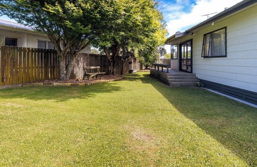 Kawaha Point House | Kawaha Corner - Near Skyline & Zorb, Sleeps 6