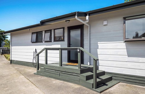 Kawaha Point House | Kawaha Corner - Near Skyline & Zorb, Sleeps 6