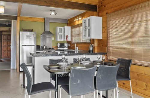 Kawaha Point House | Kawaha on the Lake - Private Beach & Kayaks