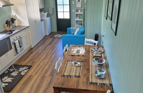 Palmerston North Apartment | Kawau Loft -private, modern and spacious accommodation