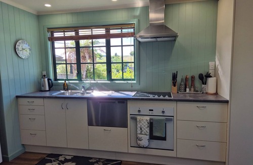 Palmerston North Apartment | Kawau Loft -private, modern and spacious accommodation