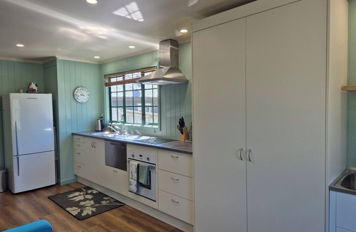 Palmerston North Apartment | Kawau Loft -private, modern and spacious accommodation