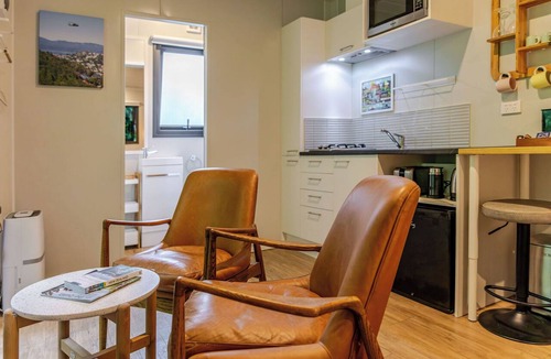 Khandallah Apartment | Kea Pod - A sanctuary pod tucked away in a native bush in Wellington