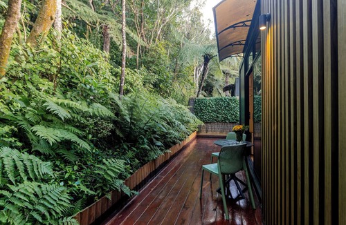 Khandallah Apartment | Kea Pod - A sanctuary pod tucked away in a native bush in Wellington