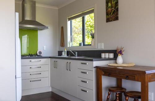 Hokitika House | Keogans View - Spectacular Mountain & Ocean Views