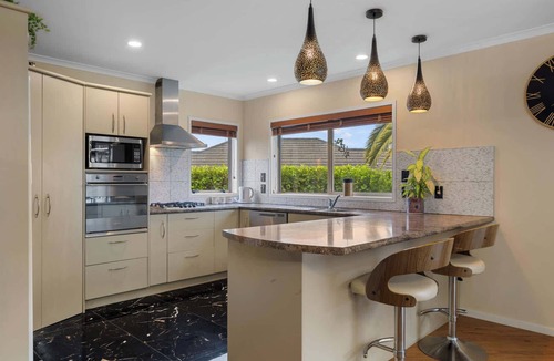 Owhata House | Kererū Corner - Near the Redwoods, Sleeps 8