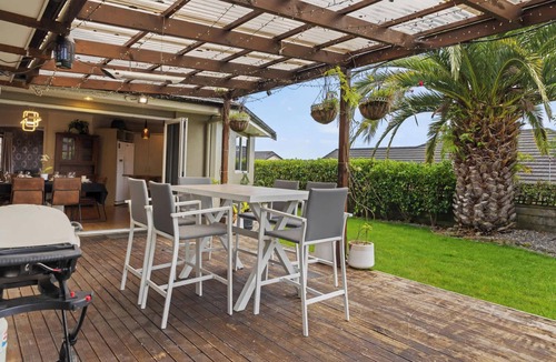 Owhata House | Kererū Corner - Near the Redwoods, Sleeps 8