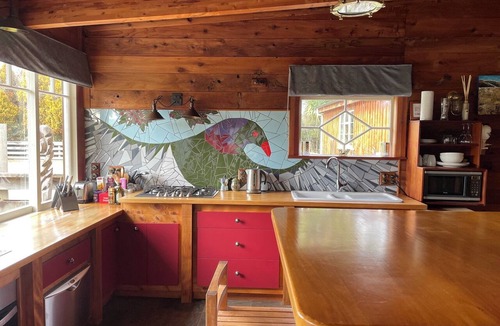 Kakahi Cottage | Kereru Lodge Kakahi, private and peaceful getaway