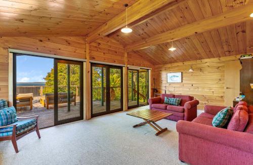 Pukawa House | Kereru View - Lake Taupo Holiday Home