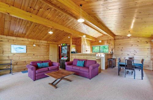Pukawa House | Kereru View - Lake Taupo Holiday Home