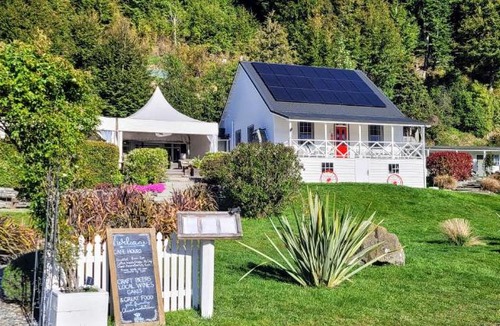 Kinloch Hostel | Kinloch Wilderness Retreat
