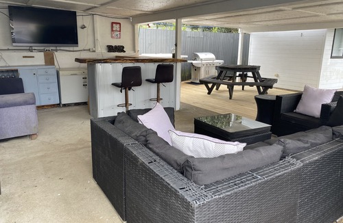 Whangamata House | Kiwi Bach with Large Private Outdoor Living and Optional Bunkroom