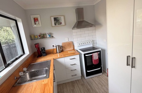 Waikanae House | Kiwiana themed bach, perfect for family getaways or a retreat near the beach!