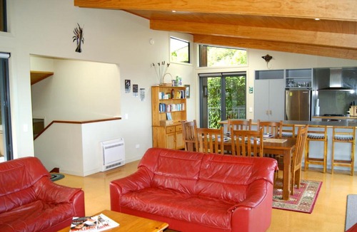 Ngaio Bay House | Korora - Kaiteriteri Beach House