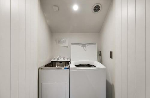 Wanaka Apartment | Lake & Alps on Your Doorstep & Resort Facilities