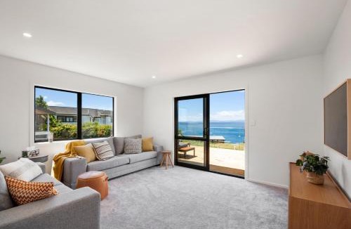 Omori House | Lake Days - Omori Holiday Home