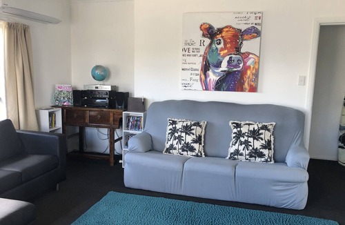 Mangakino House | Lake Maraetai Bungalow - Family & Pet friendly