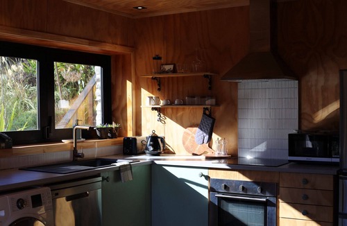 Closeburn Apartment | Lake views at The Ruins Private Hilltop Guesthouse