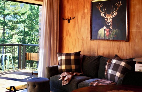 Closeburn Apartment | Lake views at The Ruins Private Hilltop Guesthouse