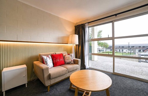 Tekapo House | Lake Vista | Cozy 1BR Near Lake Tekapo
