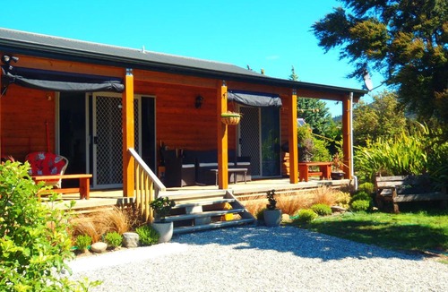 Lake Hawea House | Lakefront Views over Lake Hawea, Wanaka