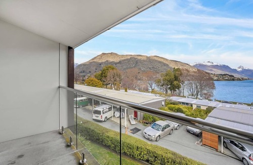 Frankton Apartment | Lakeview Lookout | Lake & Mountain Views, Cosy studio