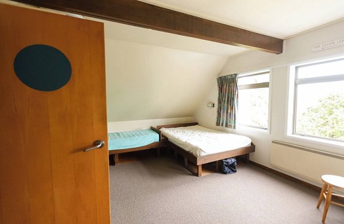 Ohakune Cabin | Large Group Lodge in Ohakune Sleeps 18 Roaring Fire Next to Carrot Park
